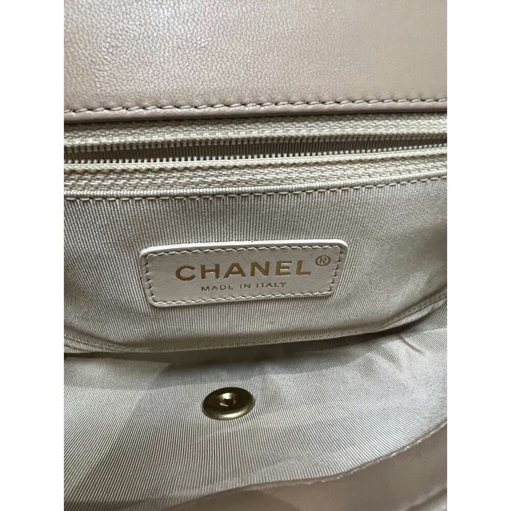 Chanel Beige Quilted Leather Chain Flap Bag - Picture 7 of 8